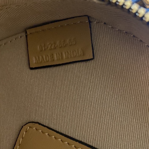 See by Chloe Shell Leather Shoulder Bag - Picture 12 of 14